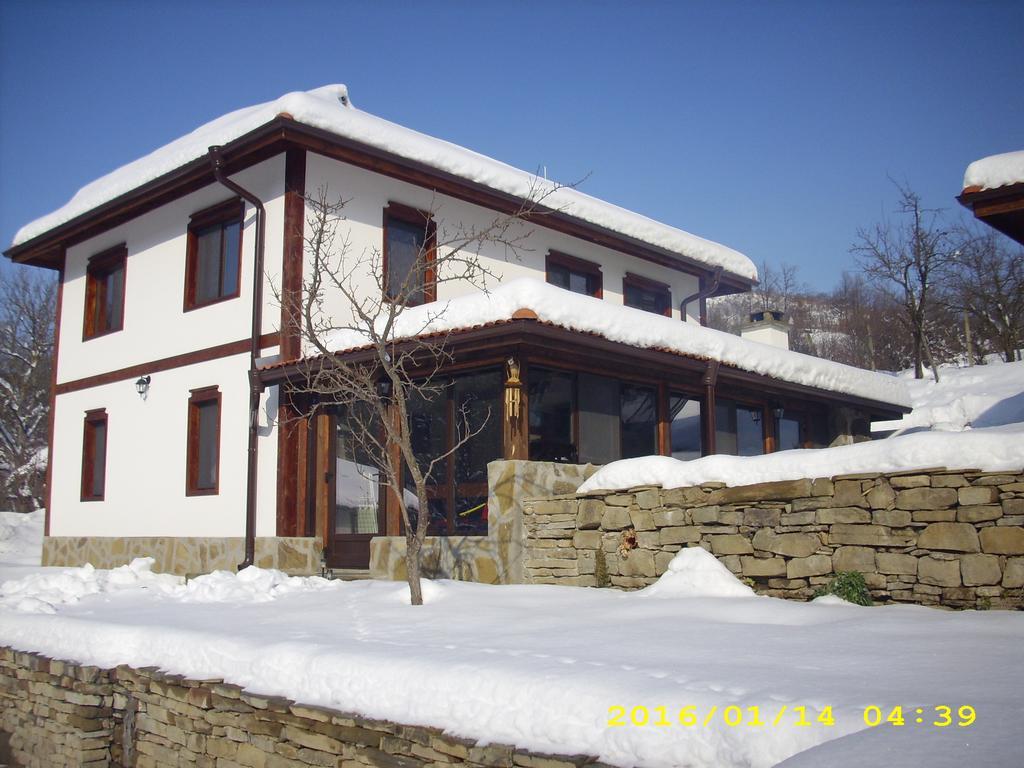 House Maya Trjavna Buitenkant foto