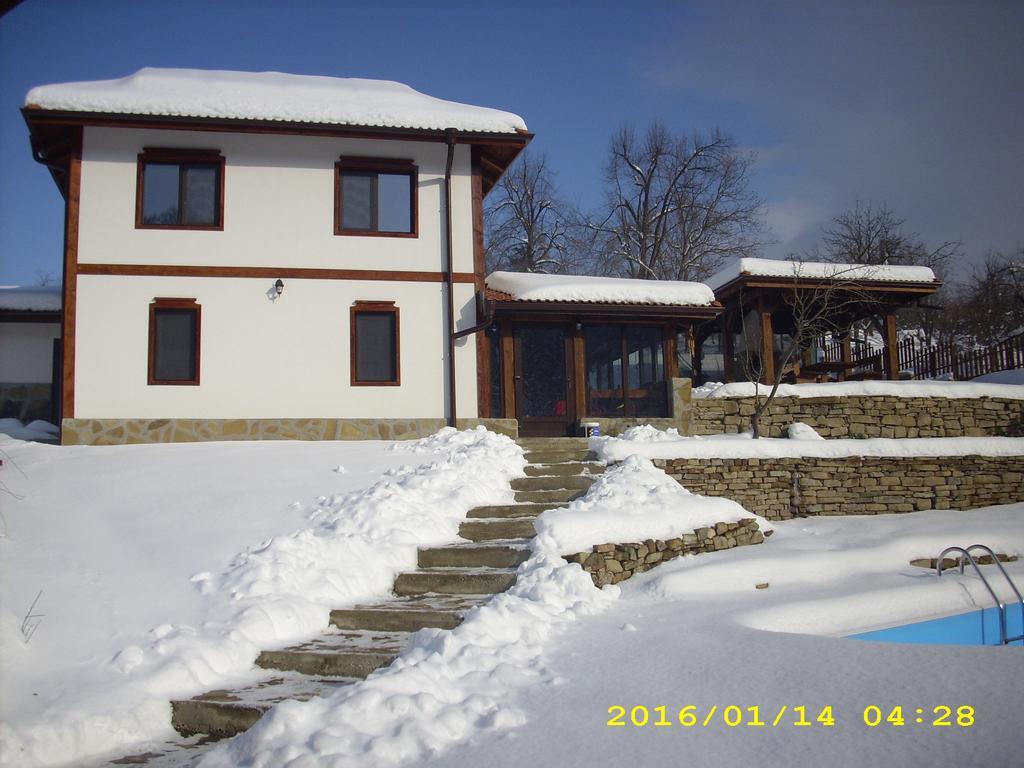 House Maya Trjavna Buitenkant foto